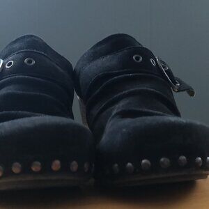 Dansko Women's Suede 3" Heeled Clogs Size 9